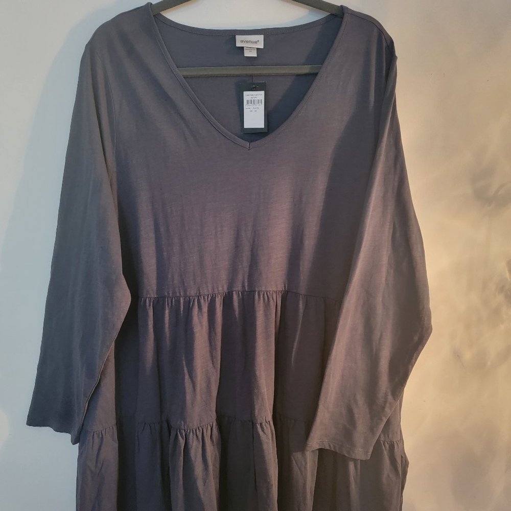 Avenue Tunic Zuri Tiered Top, Slate Color, Size 20, New with Tags